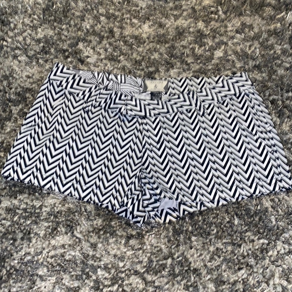 〰Volcom Shorts〰Sz 1